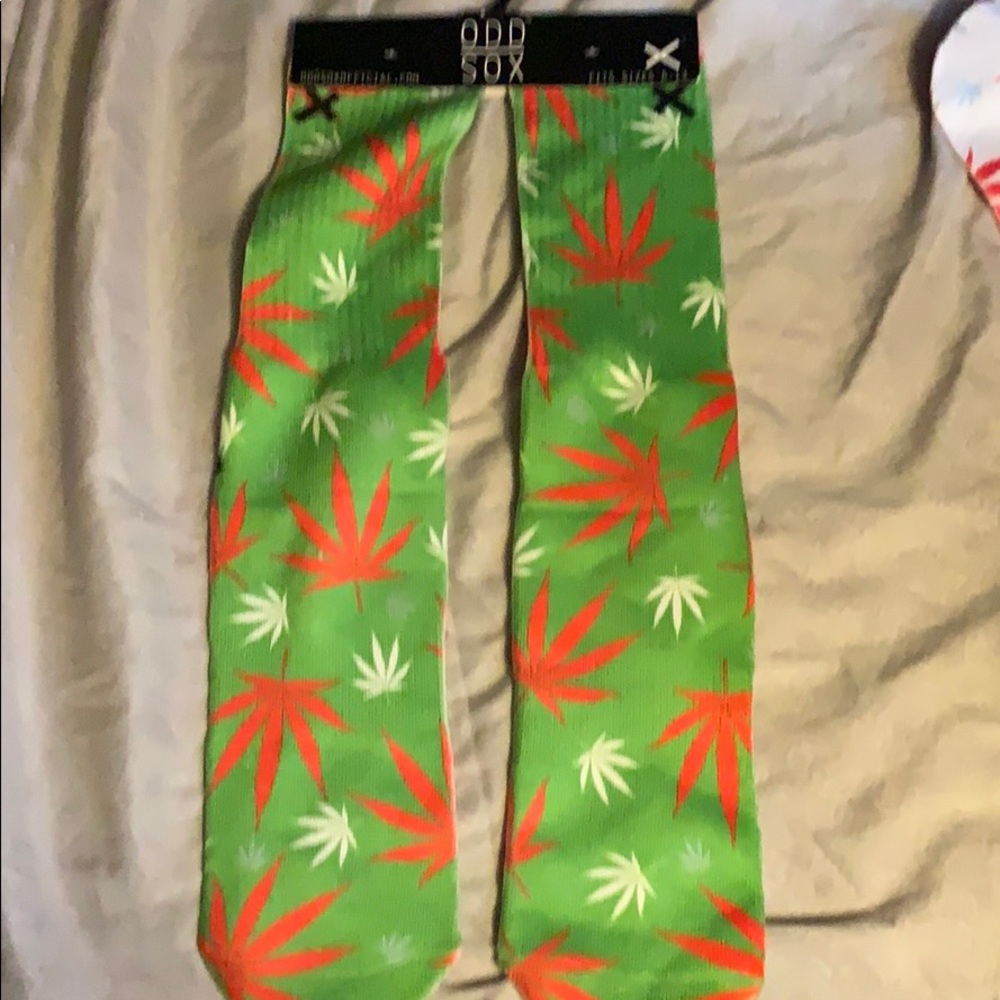 Odd Sox Kneehigh Pot Socks  Bud Womens Leaf Smoke